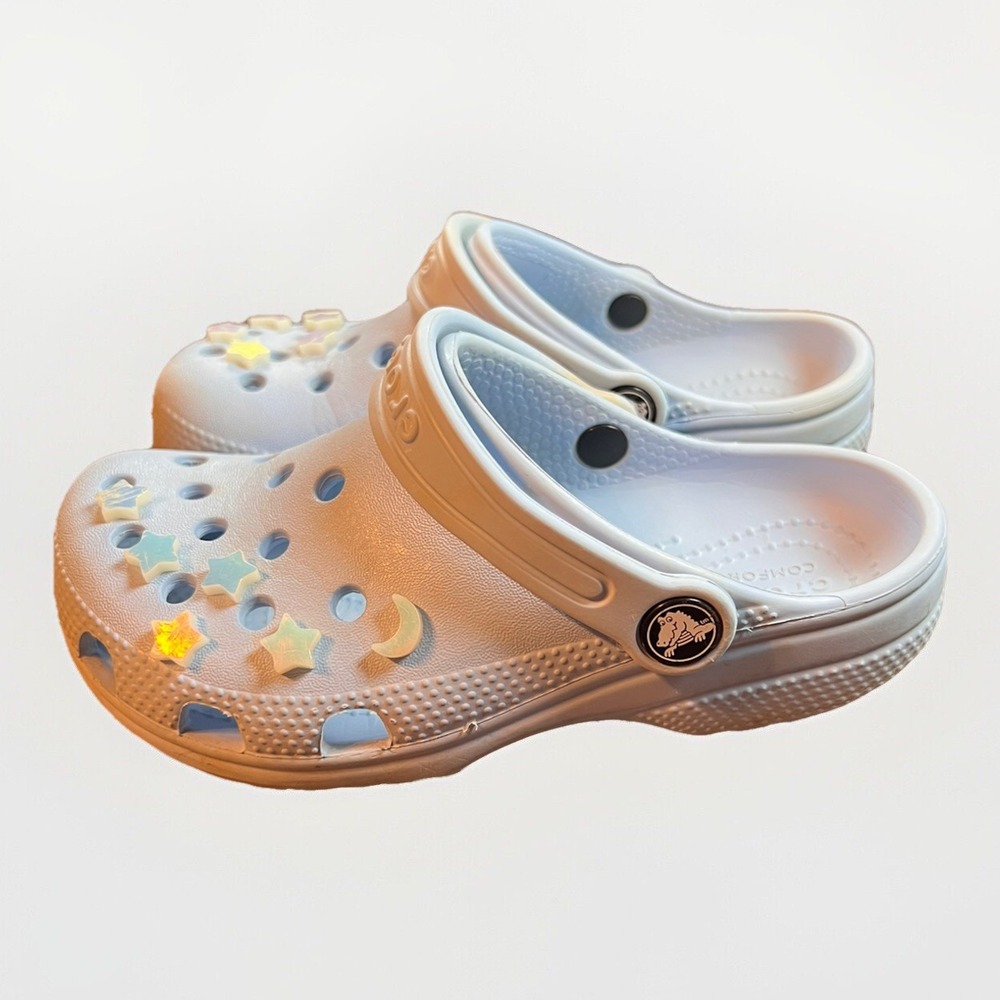 Crocs Classic Clog Kids Size C13 Light Blue White with Star Moon Jibbitz Charms - Picture 3 of 7